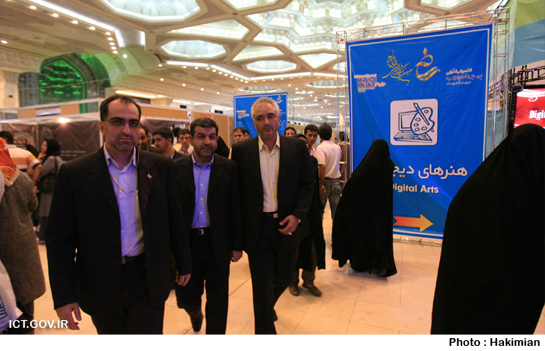 بازدید مهندس تقی پور از سومین نمایشگاه رسانه های دیجیتال