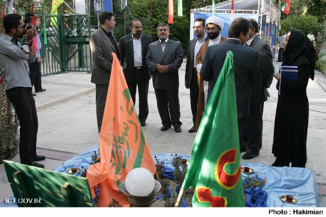 افتتاح نمایشگاه هفته دفاع مقدس