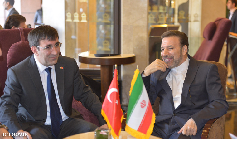 گفتگو دکتر واعظی با وزیر توسعه ترکیه
