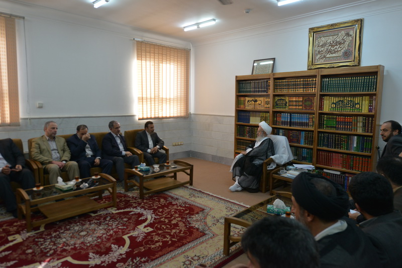آیت اله مکارم شیرازی