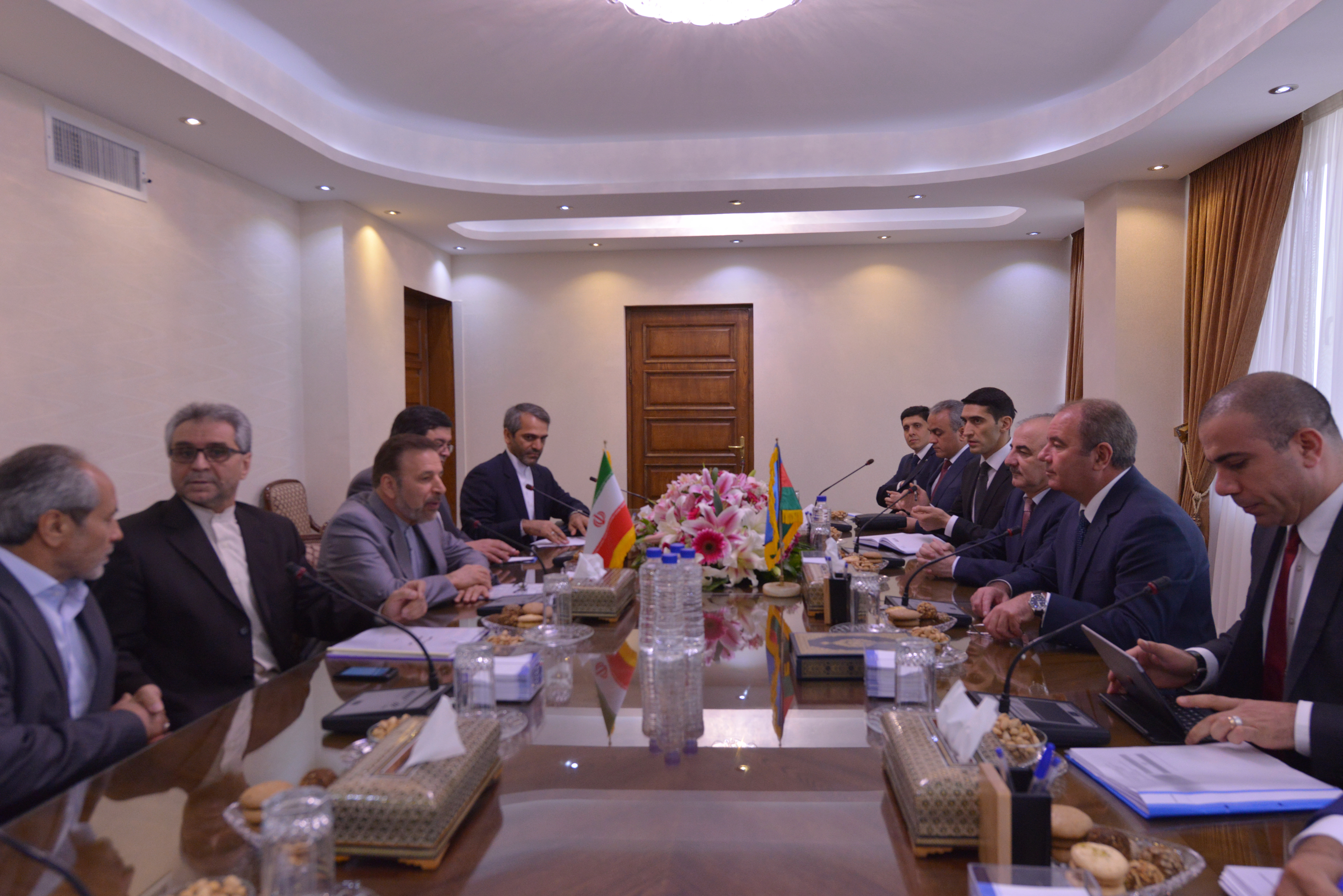 دکتر واعظی