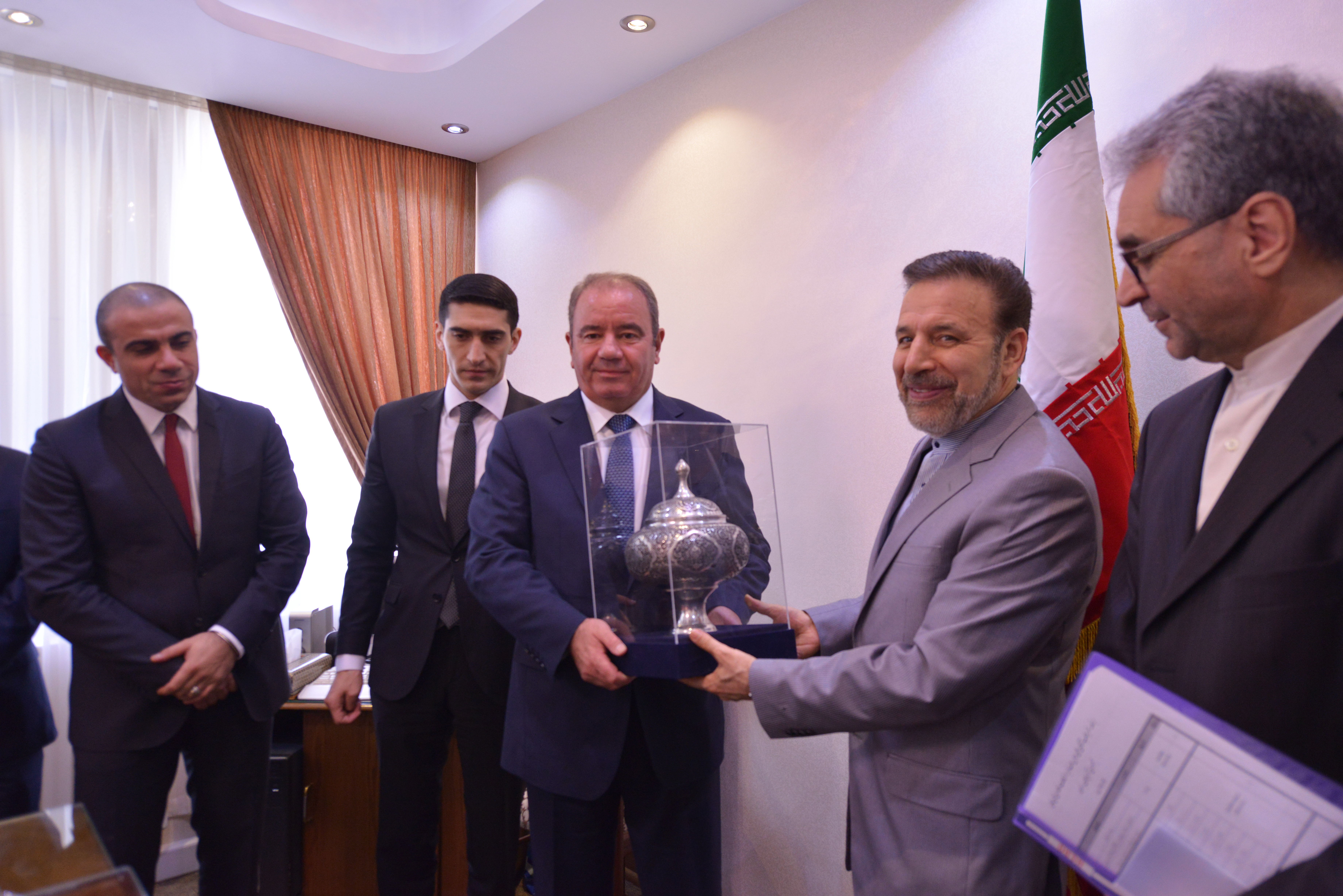 دیدار دکتر واعظی با همتای آذربایجانی خود