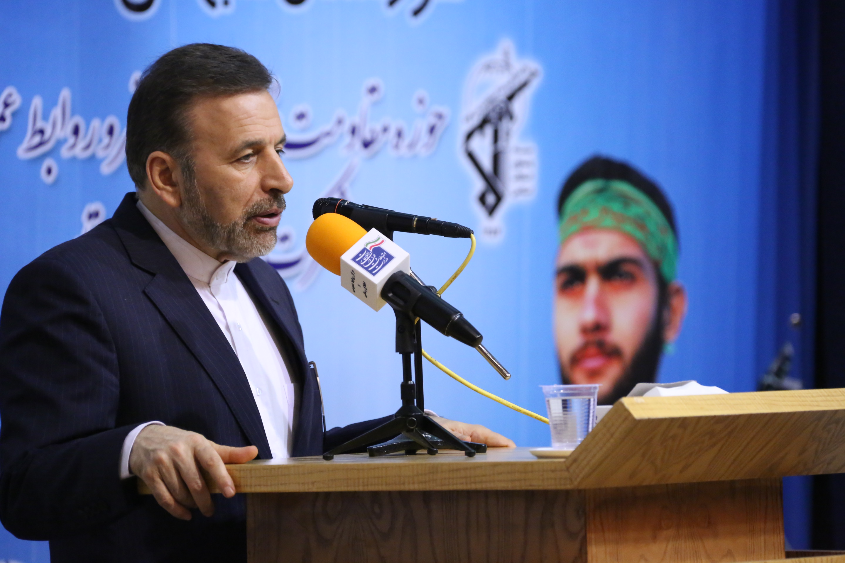 سفر وزیر ارتباطات به استان خوزستان در آستانه دهه فجر