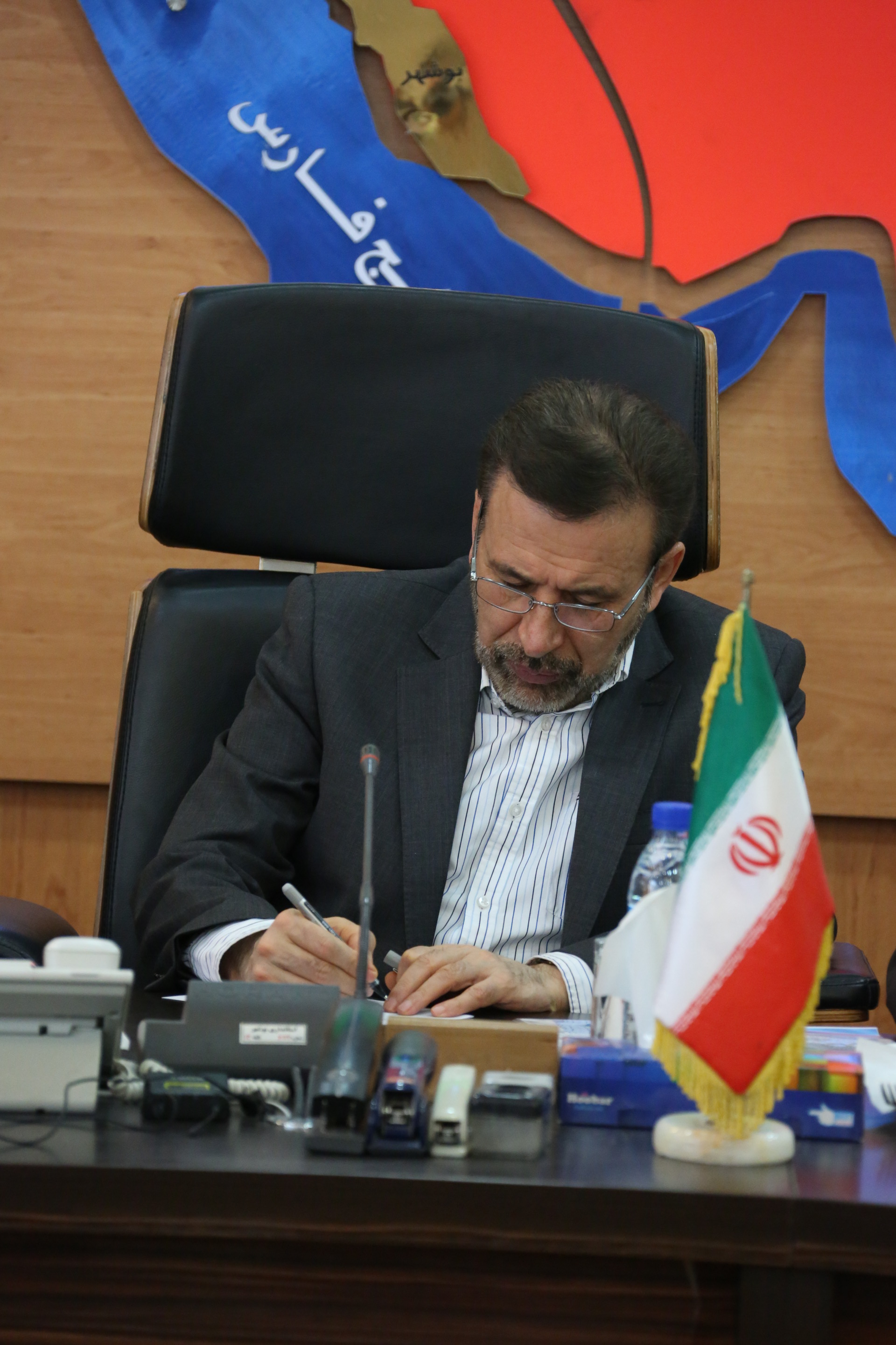 سفر وزیر ارتباطات به استان بوشهر در آستانه دهه مبارک فجر