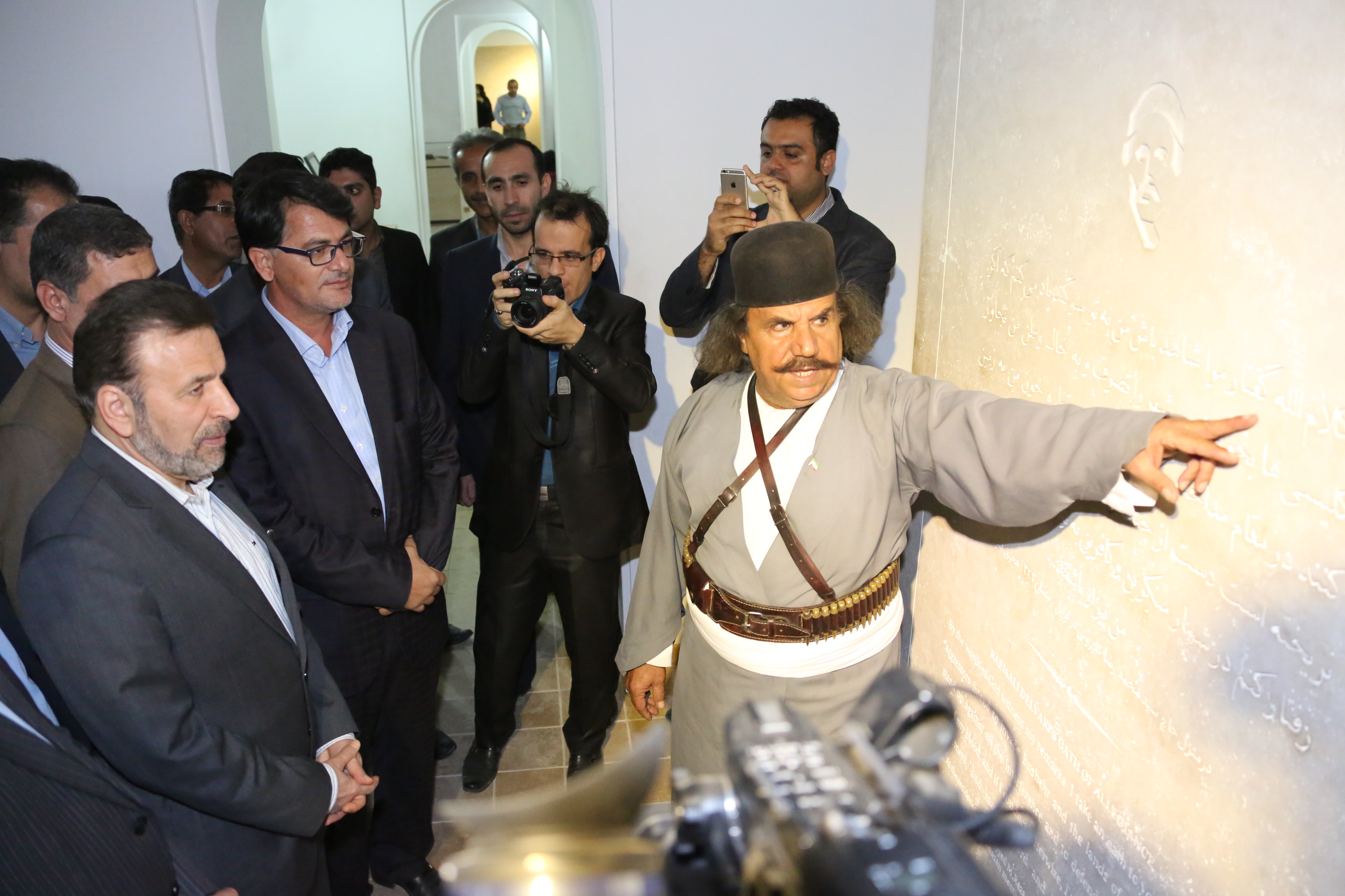 سفر وزیر ارتباطات به استان بوشهر در آستانه دهه مبارک فجر