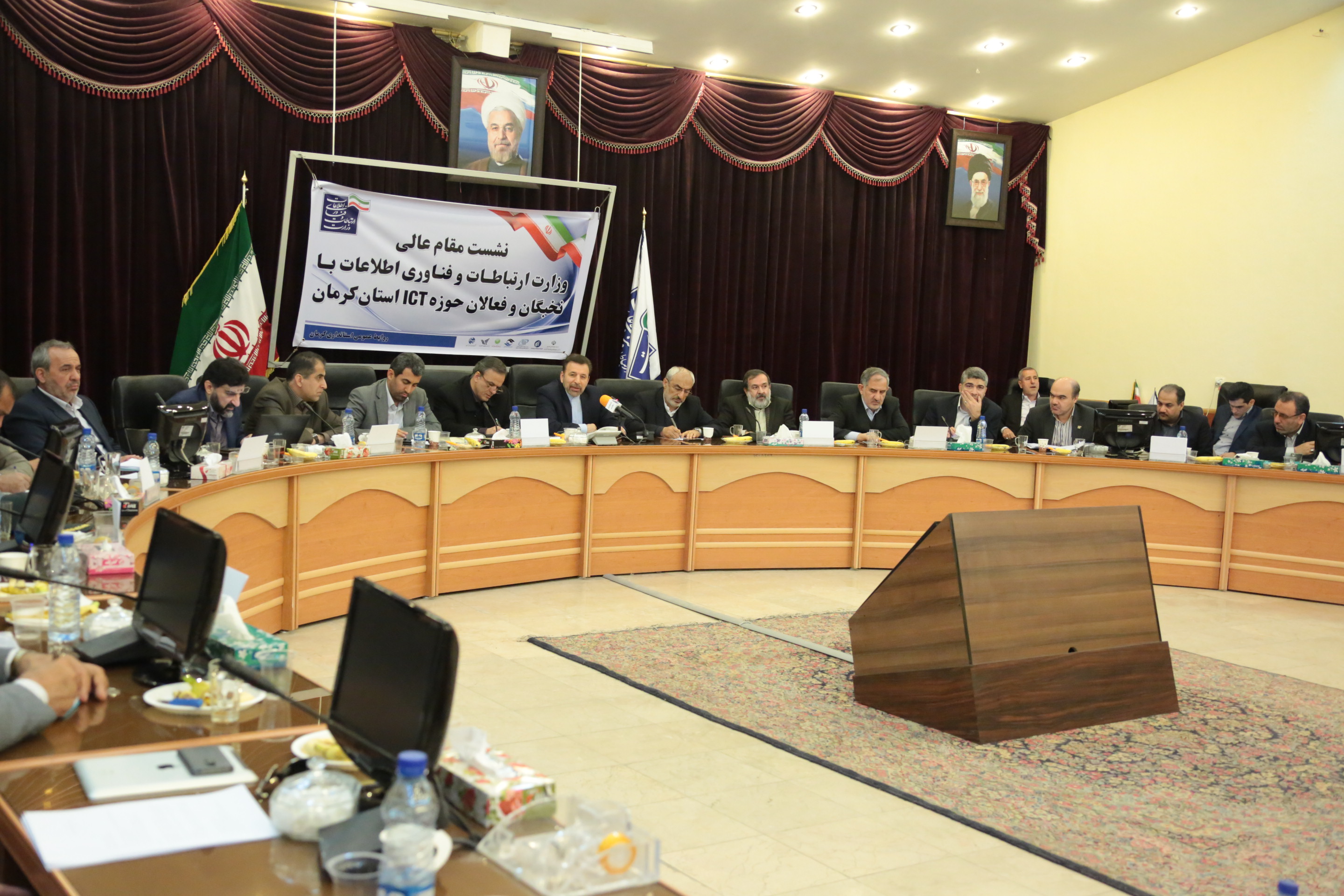 گزارش تصویری سفر دکتر واعظی وزیر ارتباطات و فناوری اطلاعات به استان کرمان