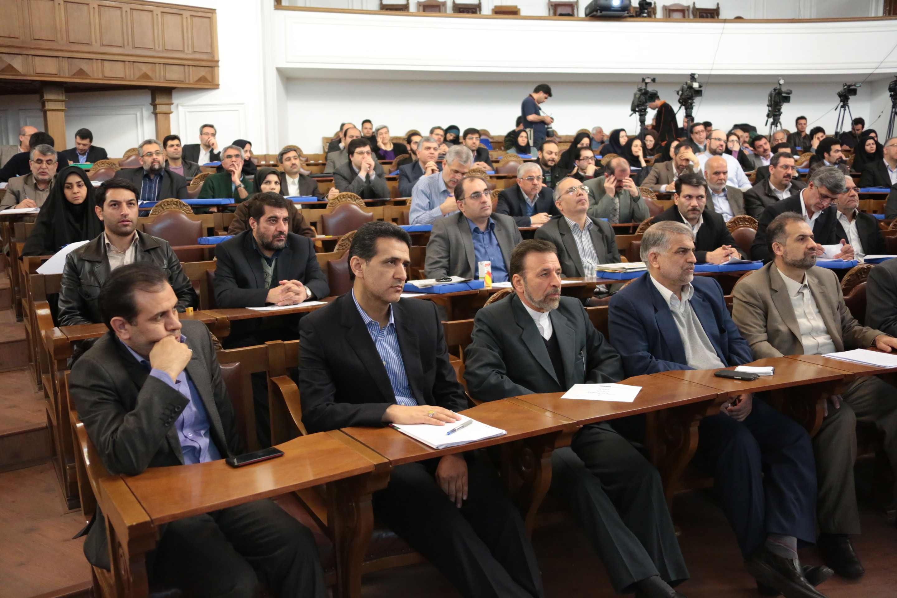 حضور وزیر ارتباطات در همایش سیاست های فناوری و نوآوری برنامه ششم توسعه