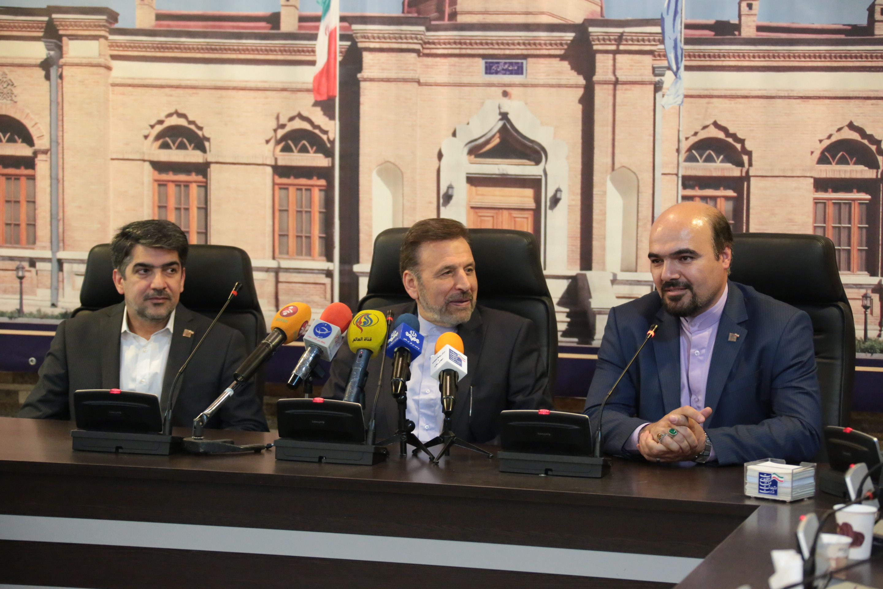 دیدار نوروزی دکتر واعظی با کارکنان وزارت ارتباطات و اصحاب رسانه