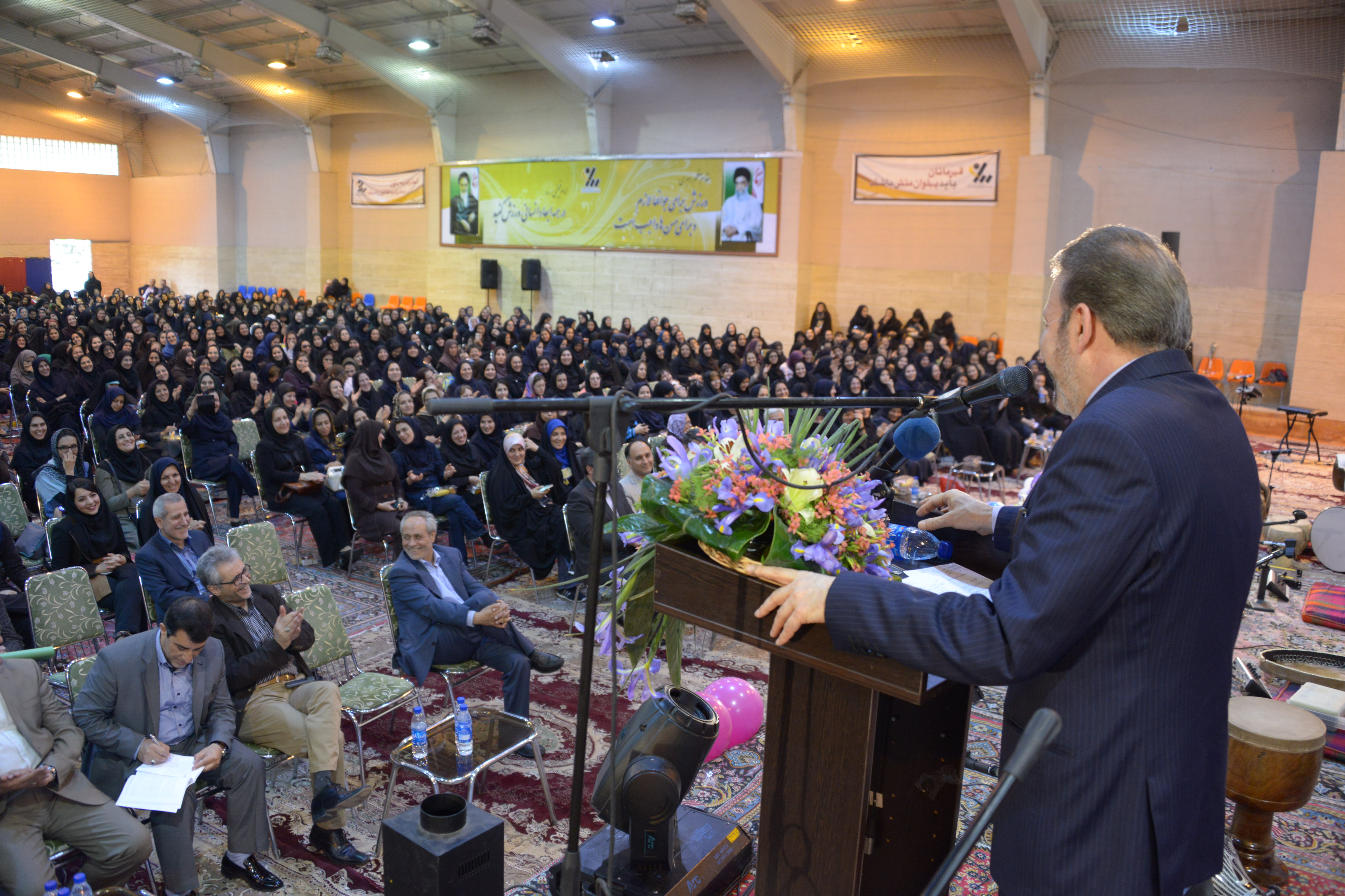 وزیر ارتباطات و فناوری اطلاعات در مراسم گرامیداشت مقام زن