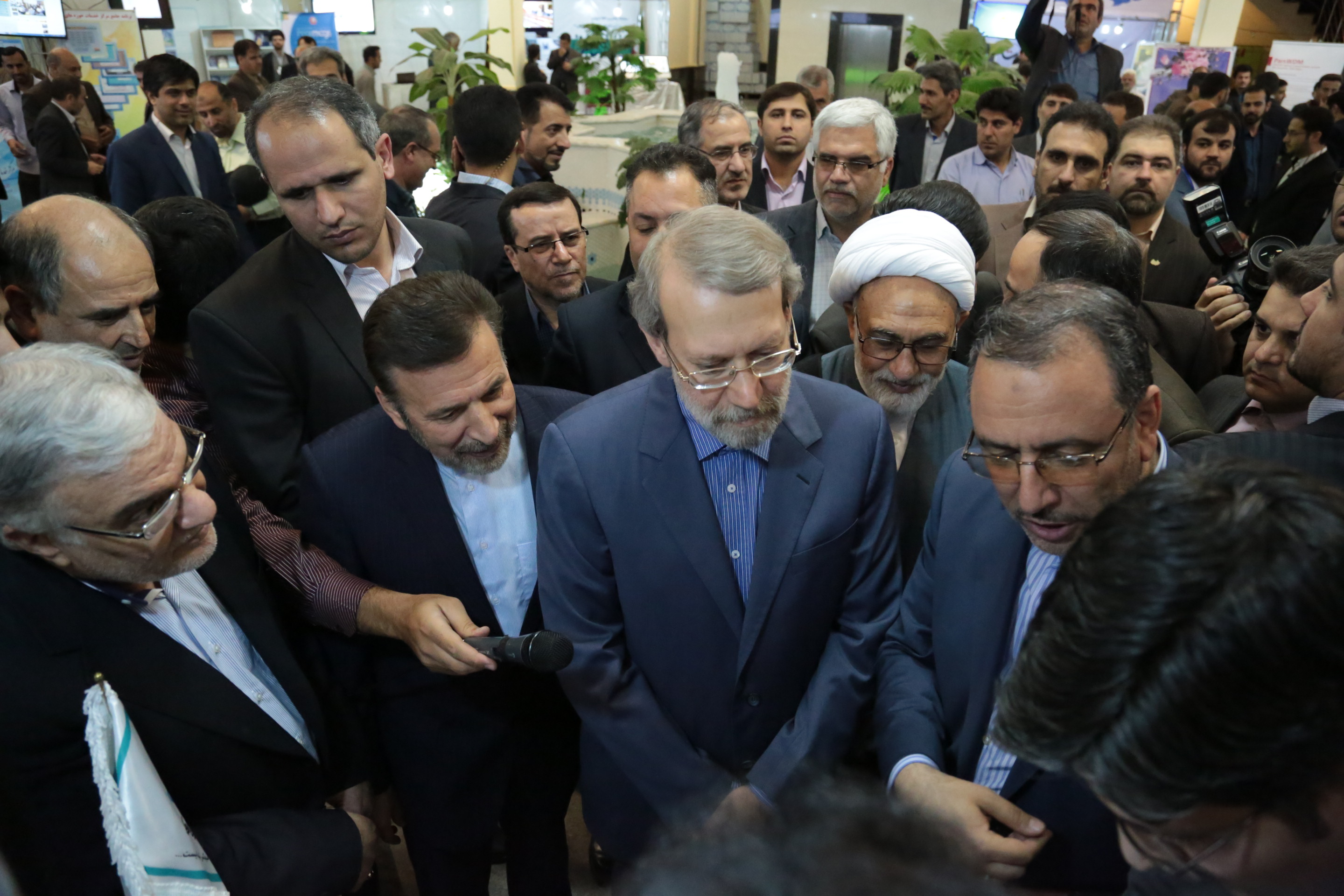 وزیر ارتباطات وفناوری اطلاعات در افتتاح شبکه  پهن بانداستان  قم