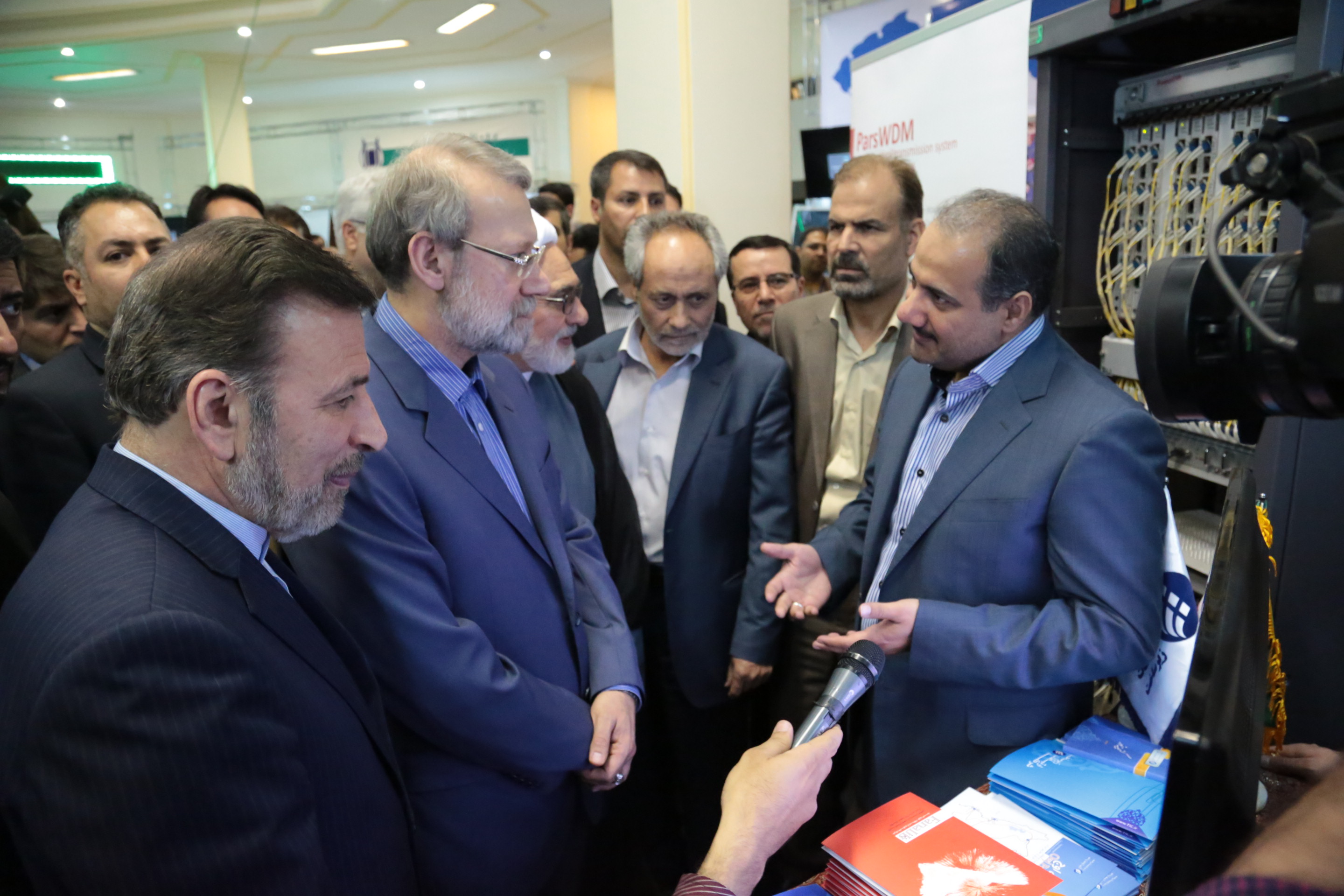 وزیر ارتباطات وفناوری اطلاعات در افتتاح شبکه  پهن بانداستان  قم