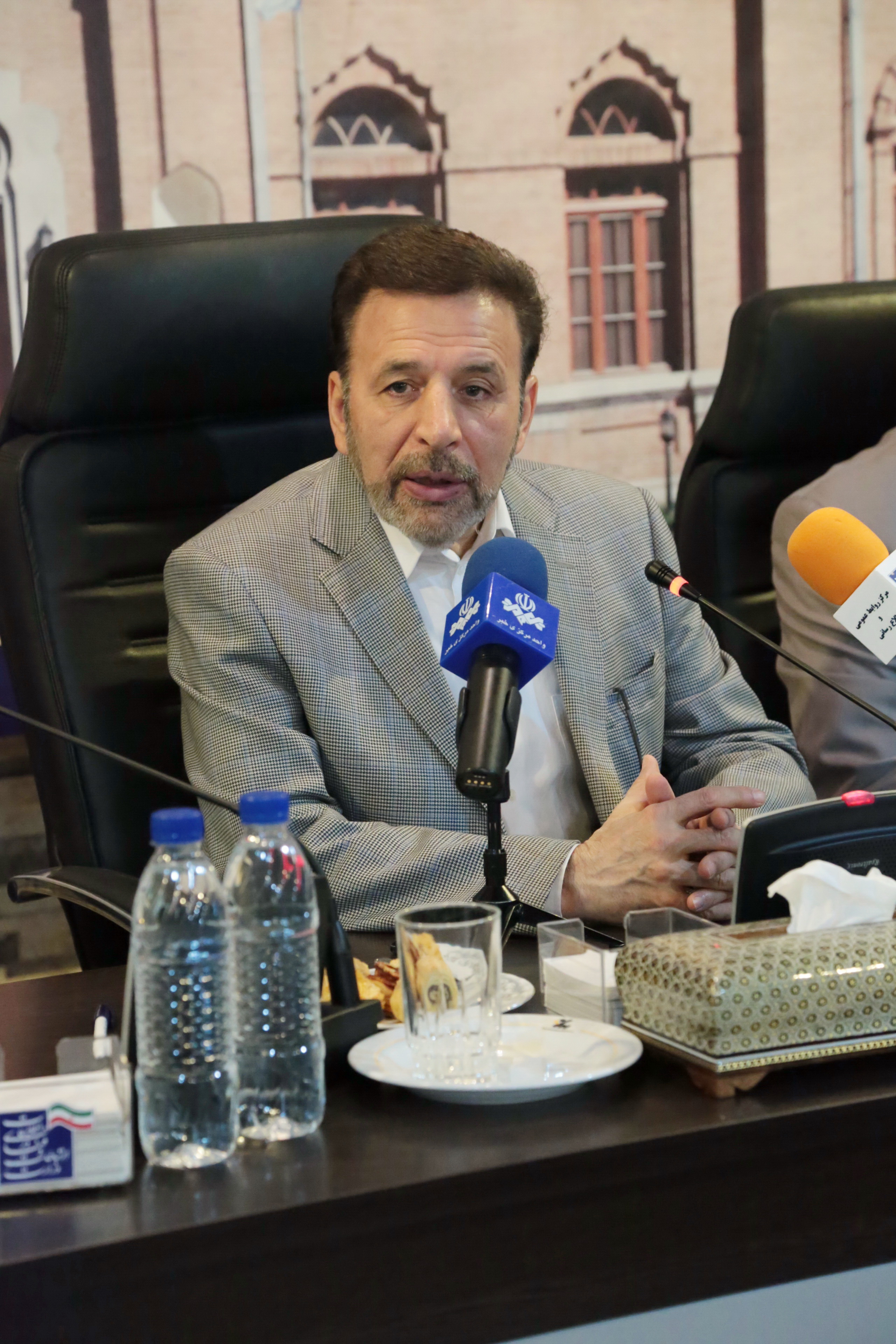 بازدید وزیر ارتباطات از مرکز روابط عمومی و اطلاع رسانی وزارت