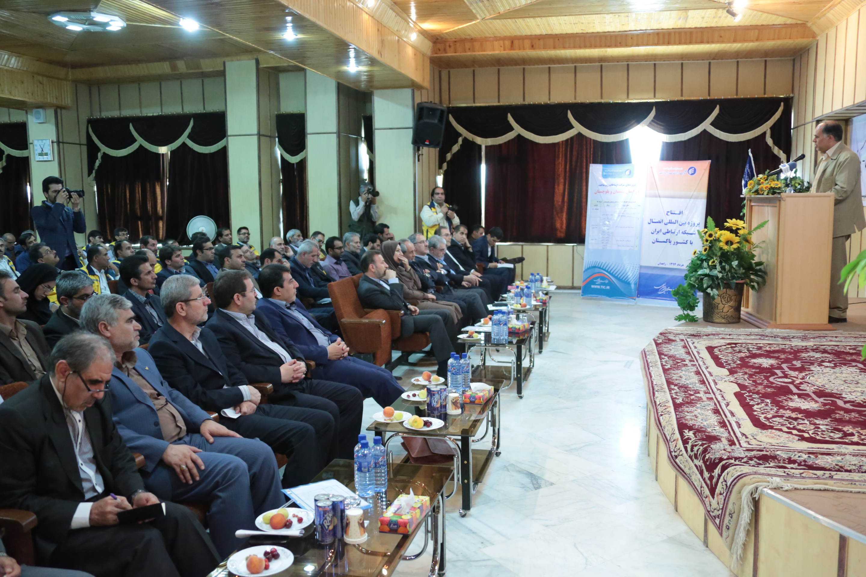 وزیر ارتباطات در افتتاحات استان سیستان و بلوچستان