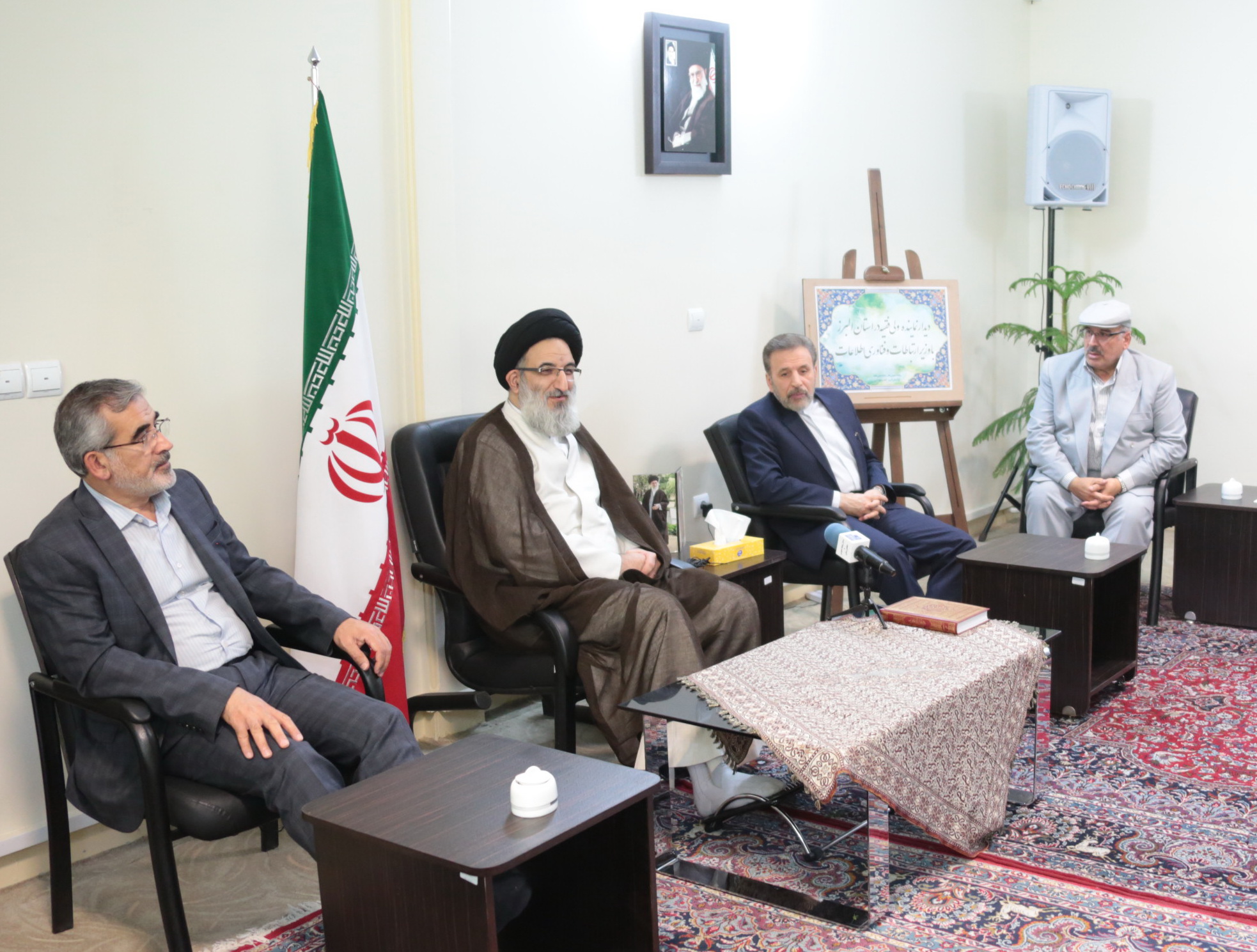 سفر وزیر ارتباطات به استان البرز
