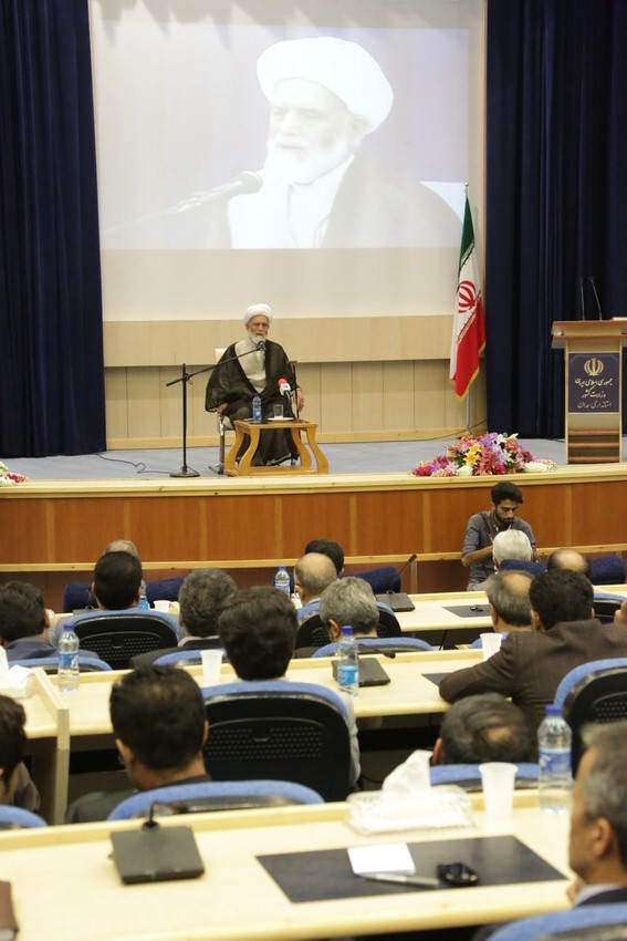سفر وزیر ارتباطات به استان همدان