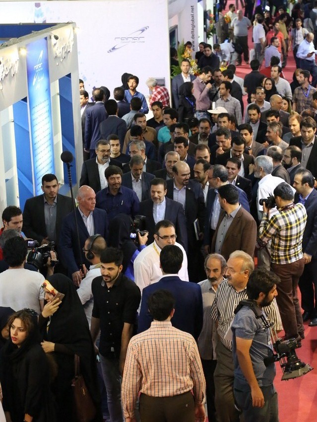 بازدید وزیر ارتباطات از تلکام 2015