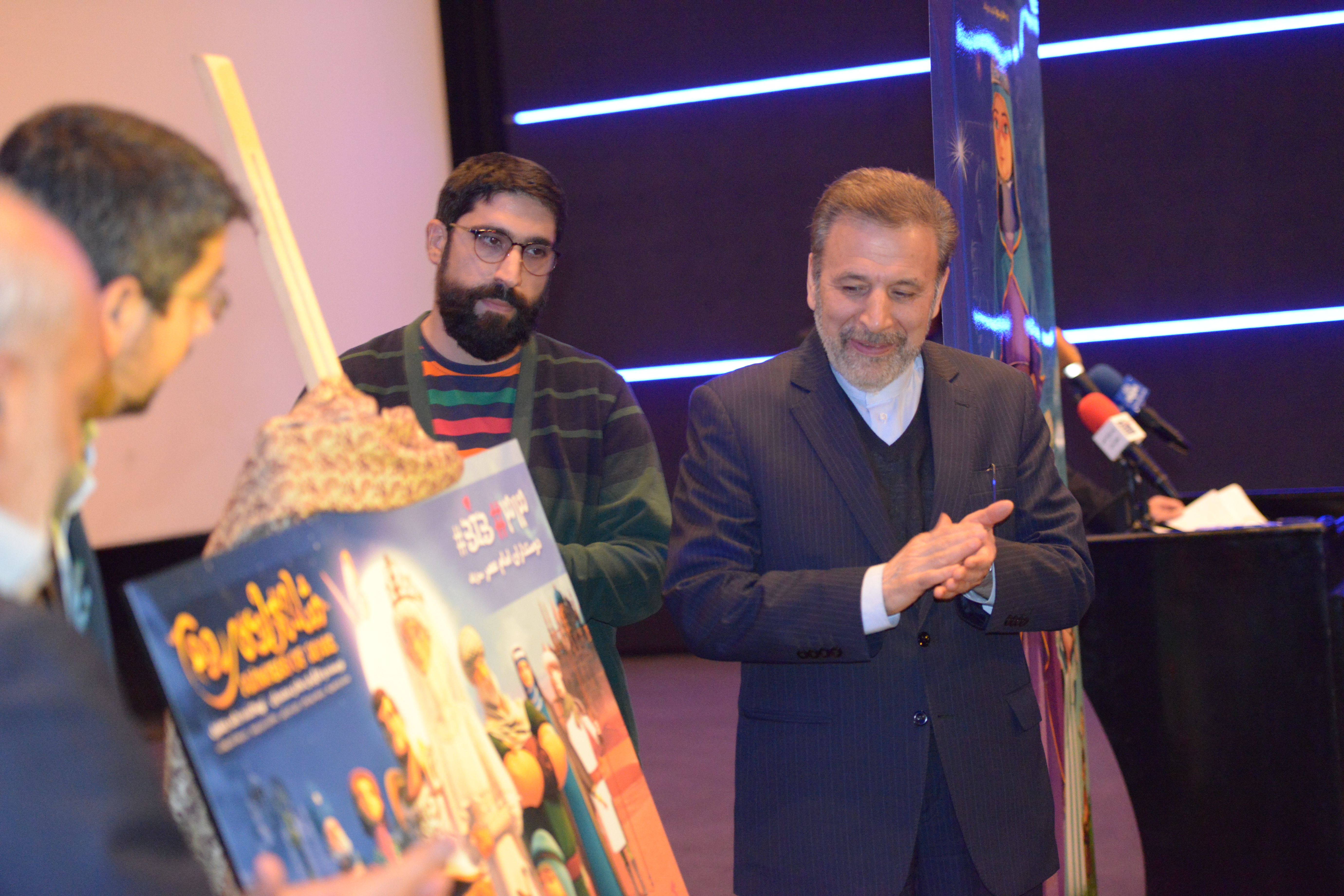 آغاز اکران «شاهزاده روم» با حضور وزیر ارتباطات