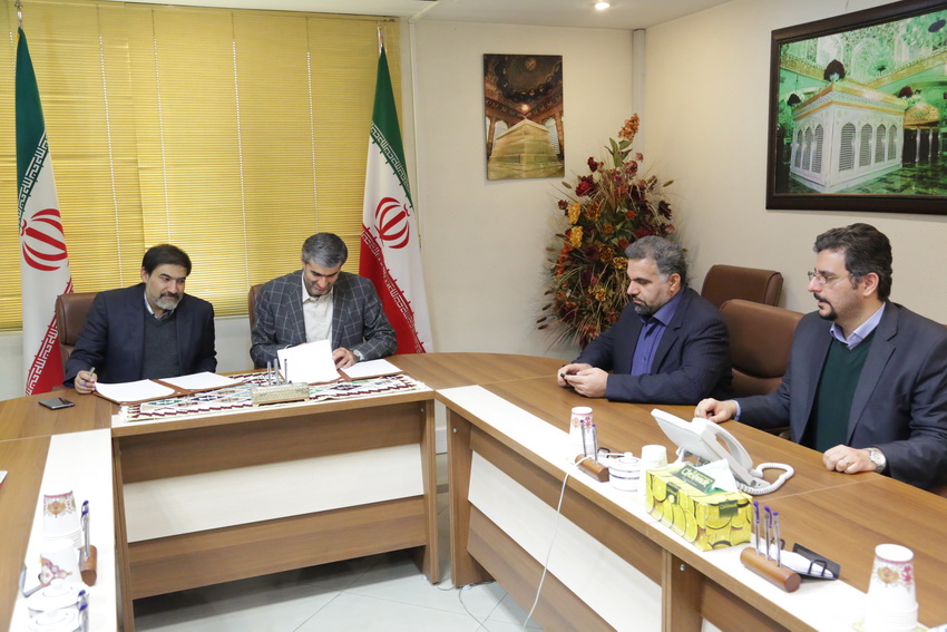 توافقنامه همکاری مشترک وزارت ارتباطات و فناوری اطلاعات و صندوق کار افرینی امید
