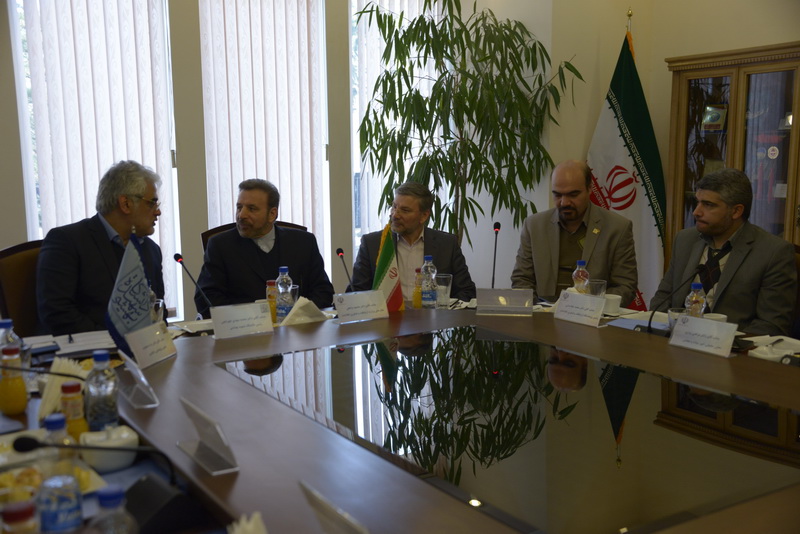 بازدید دکتر واعظی ازدانشگاه شهید بهشتی و پژوهشکده ها