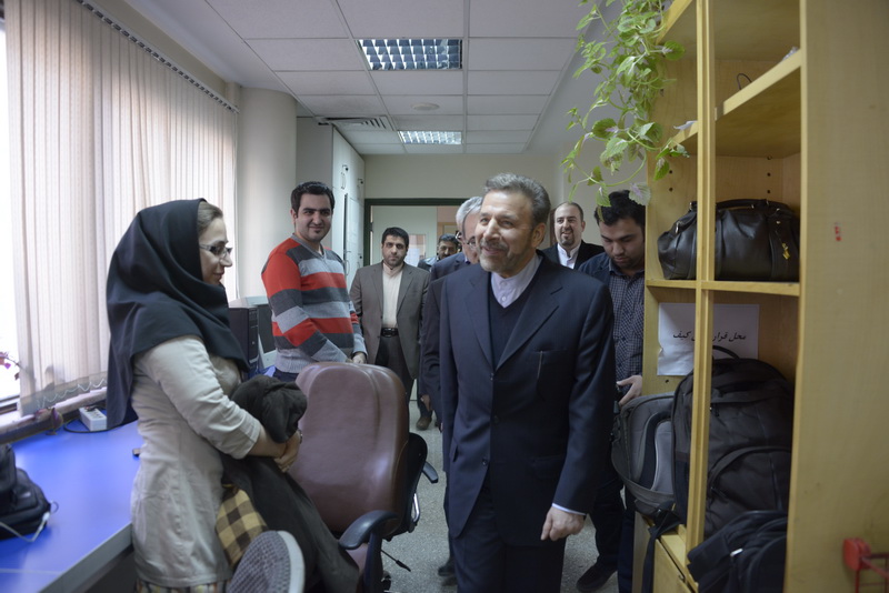 بازدید دکتر واعظی ازدانشگاه شهید بهشتی و پژوهشکده ها