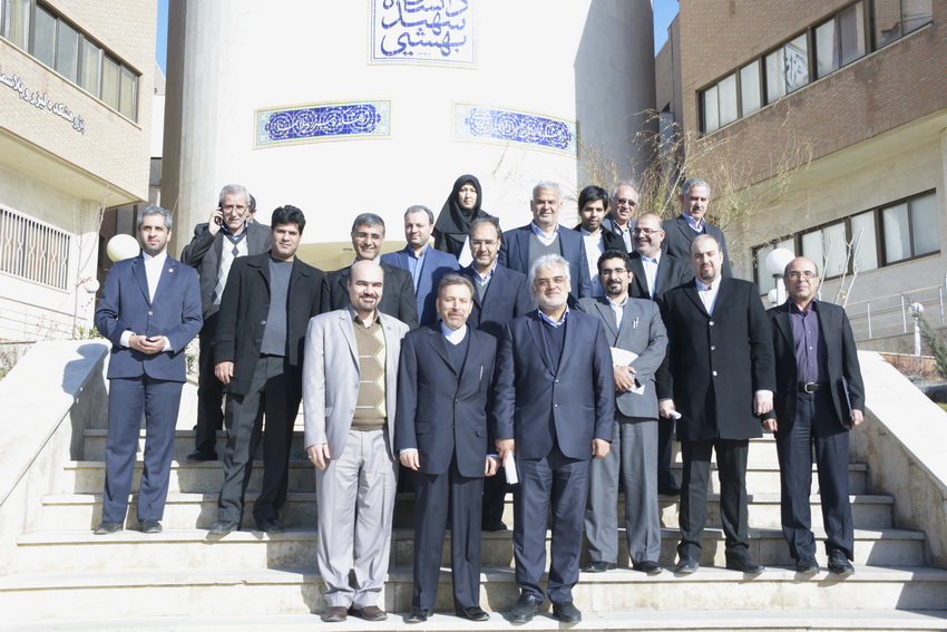 بازدید دکتر واعظی ازدانشگاه شهید بهشتی و پژوهشکده ها