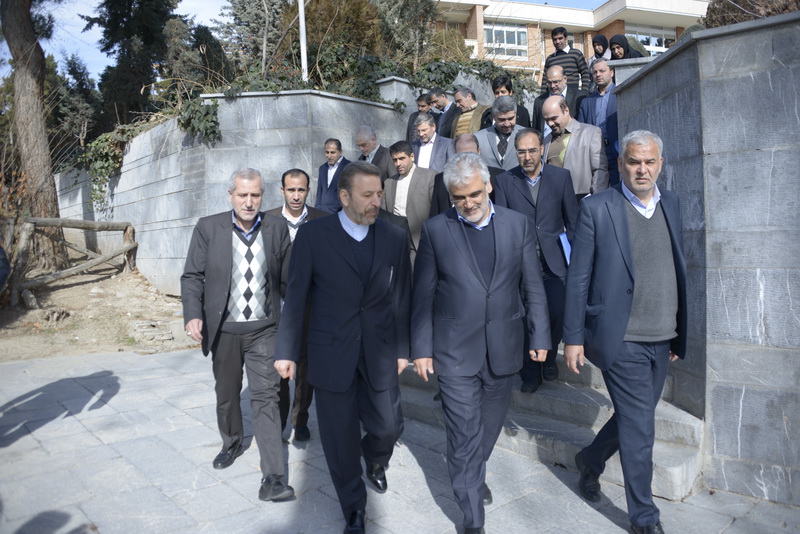 بازدید دکتر واعظی ازدانشگاه شهید بهشتی و پژوهشکده ها