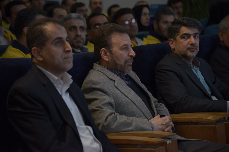 دکتر واعظی درجمع نامه رسانان شرکت پست