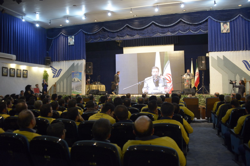 دکتر واعظی درجمع نامه رسانان شرکت پست