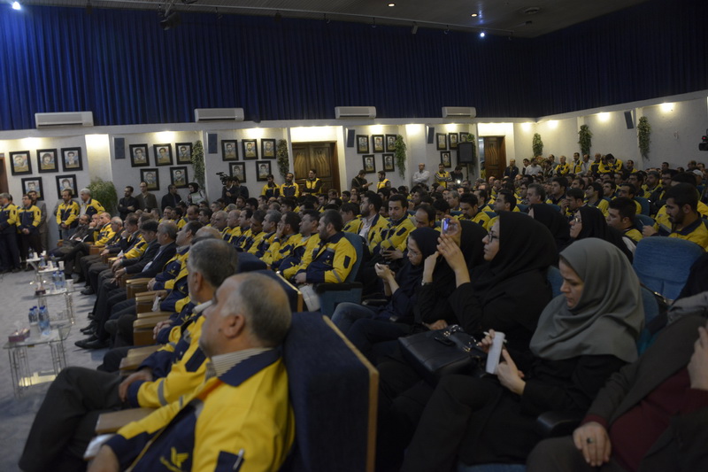 دکتر واعظی درجمع نامه رسانان شرکت پست
