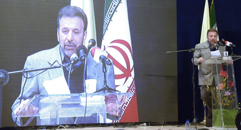 دکتر واعظی در جمع نامه رسانان پست