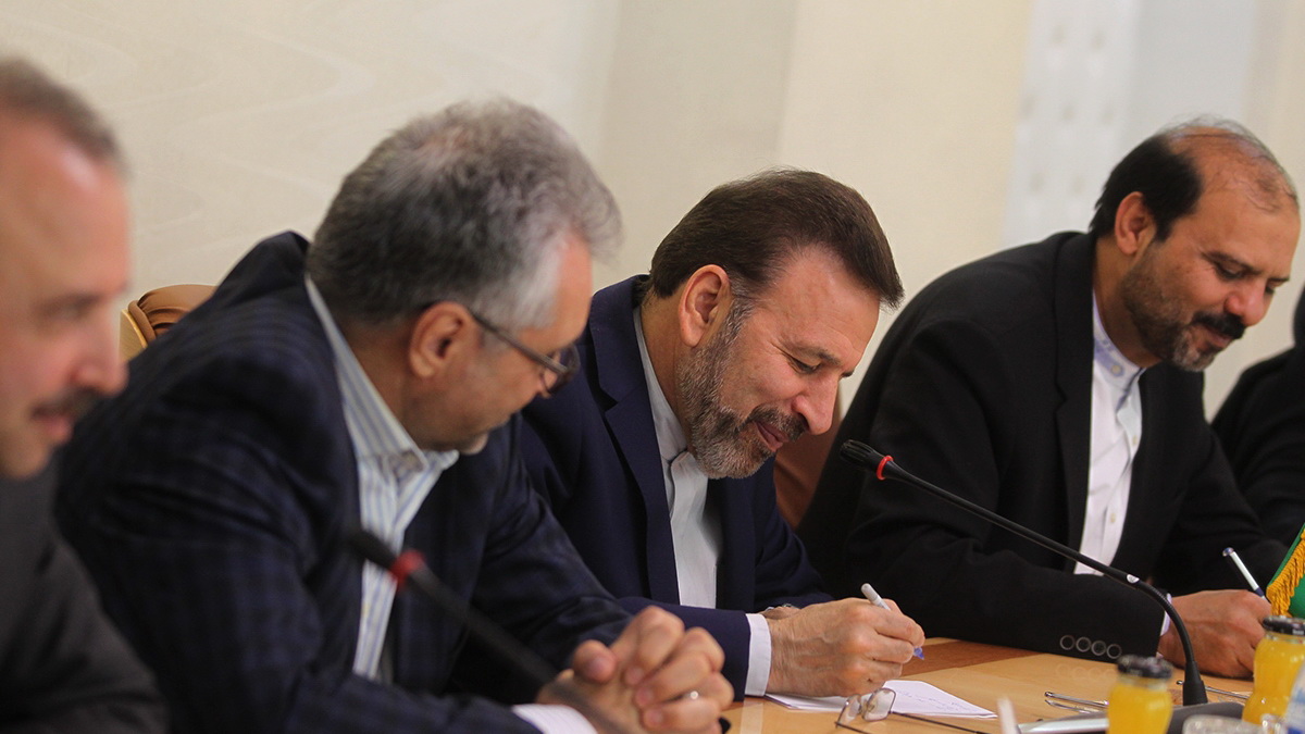 دیدار دکتر واعظی با رییس اتاق صنایع استانبول