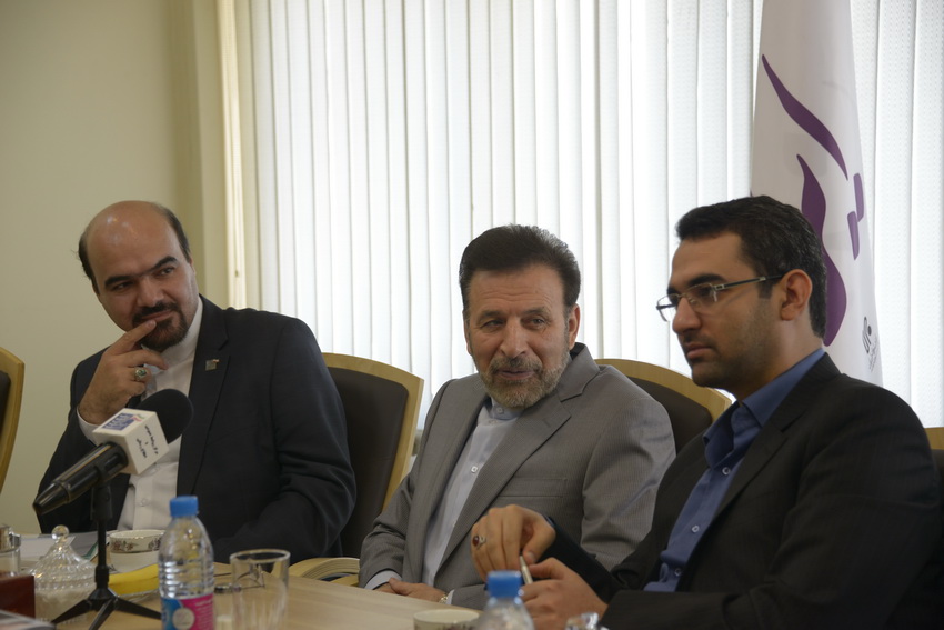 بازدید دکتر واعظی از تحریریه روزنامه ایران