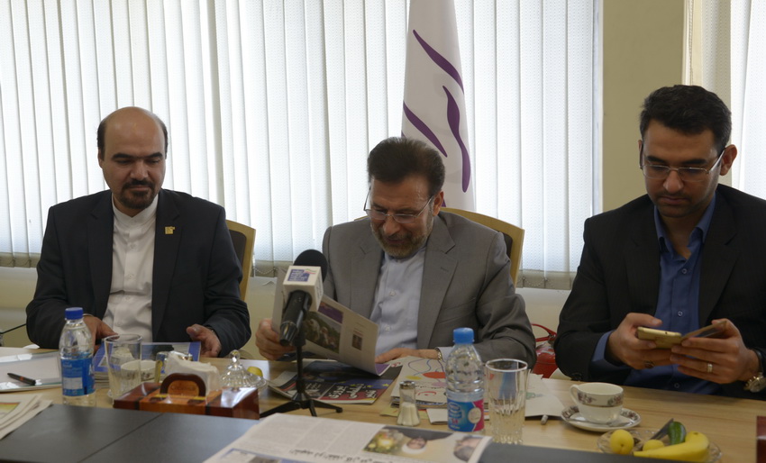 بازدید دکتر واعظی از تحریریه روزنامه ایران