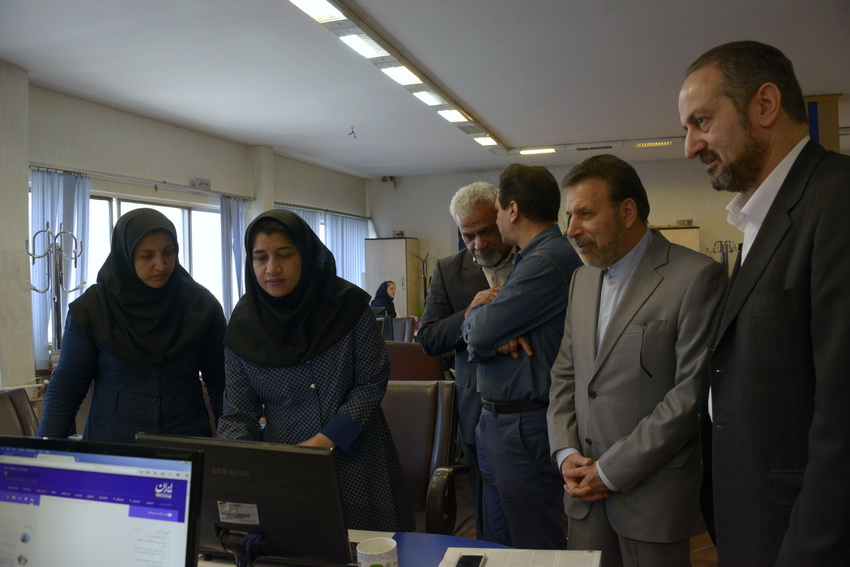 بازدید دکتر واعظی از تحریریه روزنامه ایران