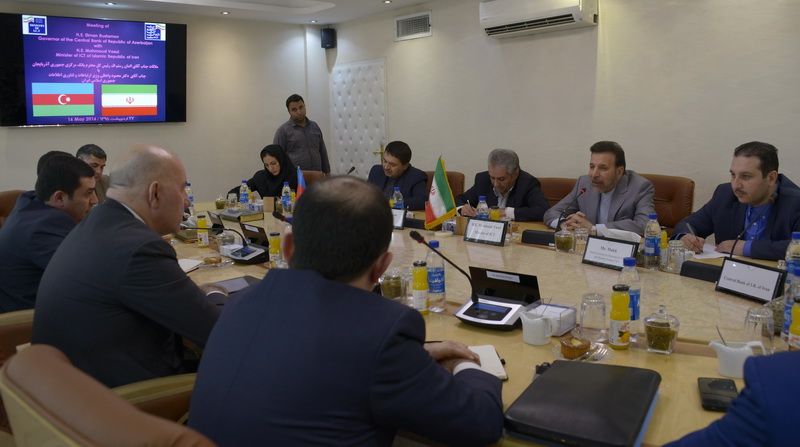 دیدار دکتر واعظی با رئیس بانک مرکزی جمهوری اذربایجان