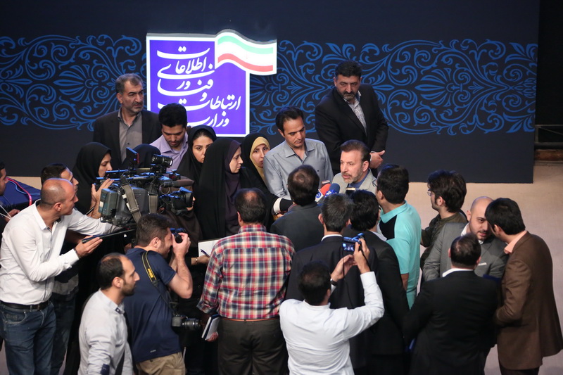 طرح ترابردپذیری تلفن همراه با حضور دکتر واعظی