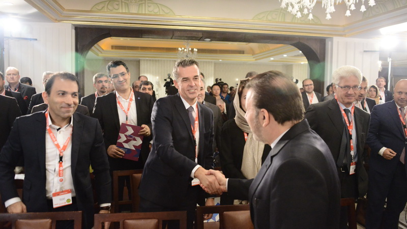 دکتر واعظی در همایش ایران کانکت 2016
