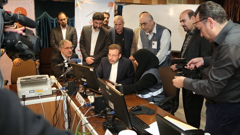 بازدید دکتر واعظی از مرکز امار ایران