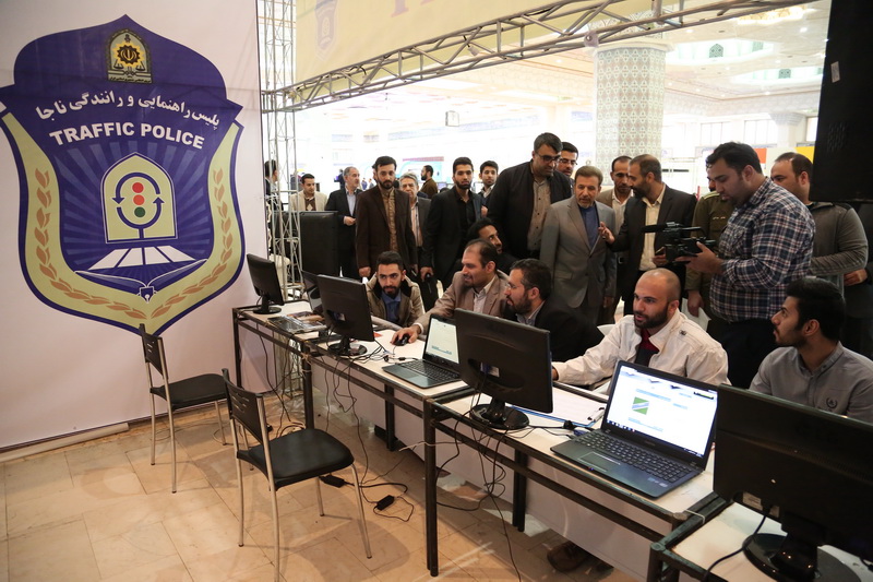 بازدید دکتر واعظی از دهمین نمایشگاه رسانه های دیجیتالی