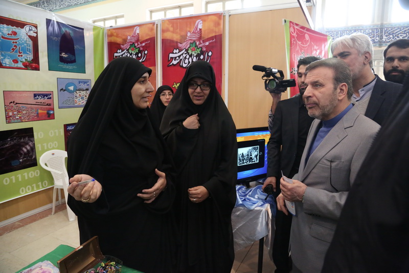 بازدید دکتر واعظی از دهمین نمایشگاه رسانه های دیجیتالی