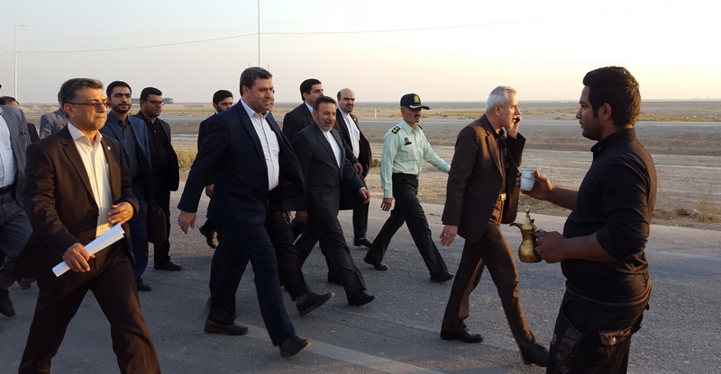 پیاده روی دکتر واعظی همراه با زائران اربعین
