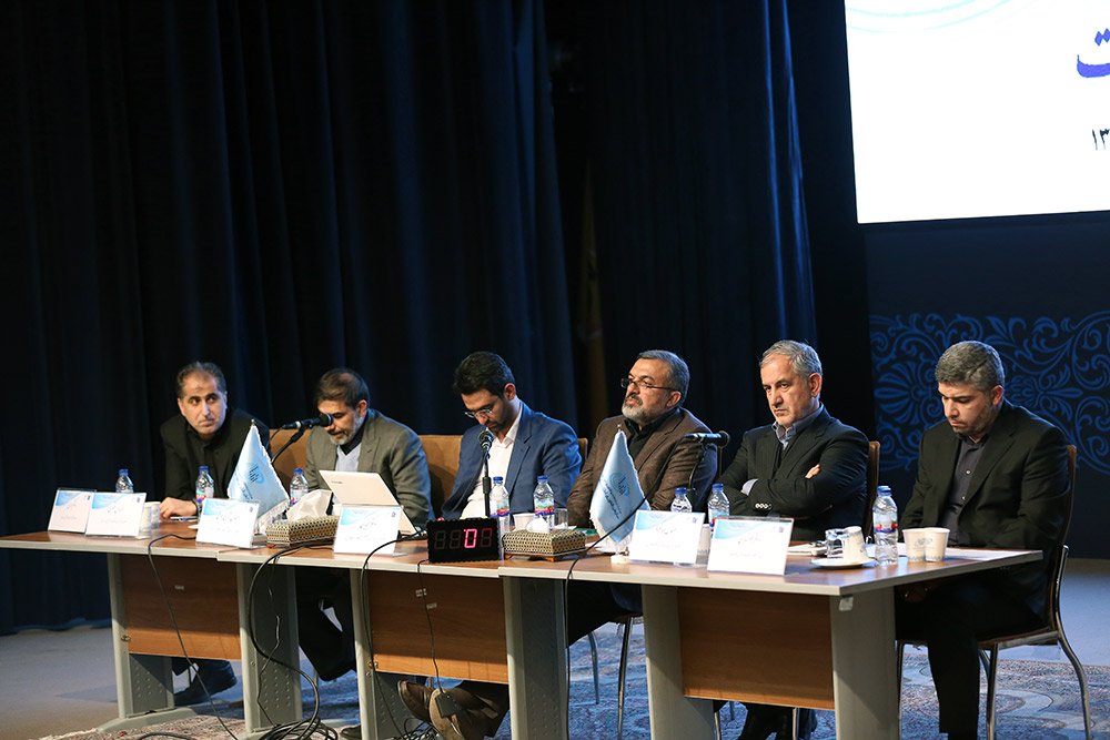 نشست توسعه دهندگان محتوا با حضور دکتر واعظی