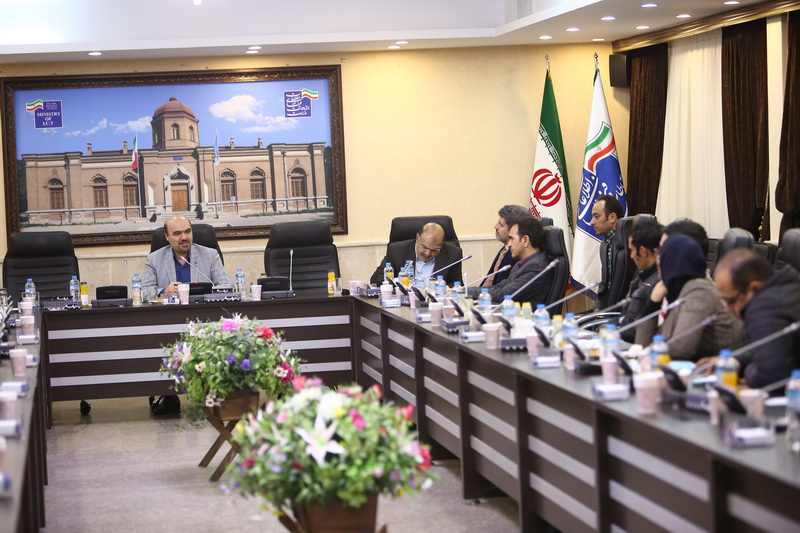نشست دکتر فرنقی زاد با خبرنگاران حوزه ict