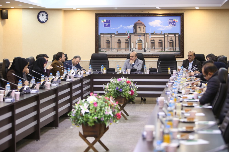 نشست دکتر فرنقی زاد با خبرنگاران حوزه ict