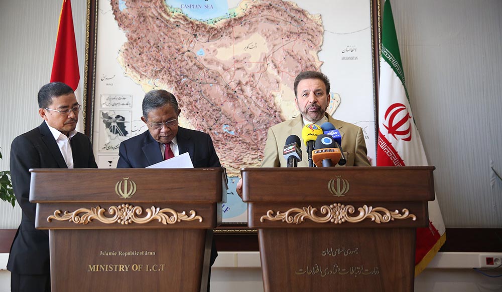 وزیر ارتباطات و فناوری اطلاعات در دیدار با وزیر هماهنگی های اقتصادی اندونزی