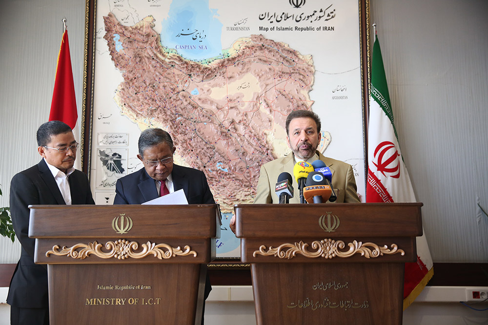 دیدار دکتر واعظی با وزیر هماهنگی اقتصادی جمهوی اندونزی