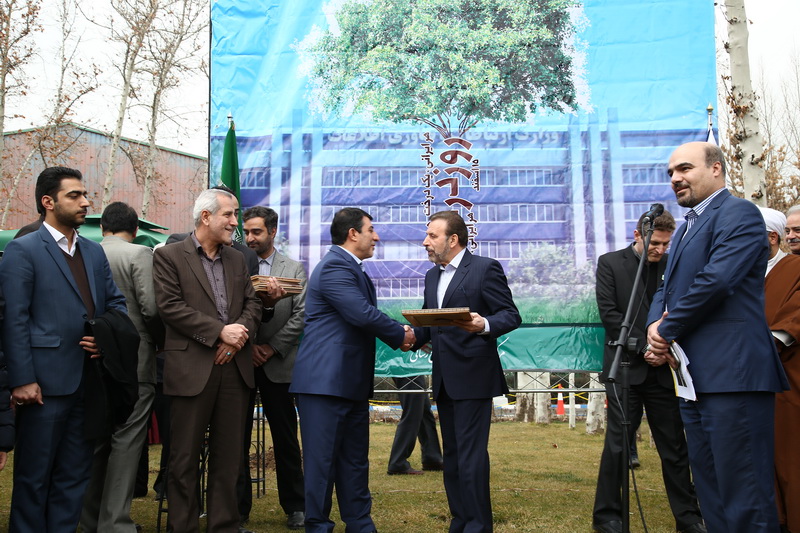 روز درختکاری