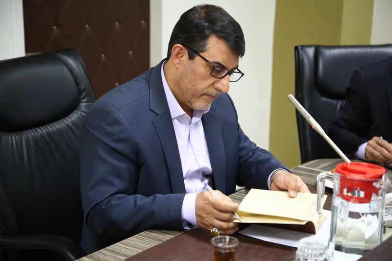 دیدار مهندس راسخ با خانواده شهدا