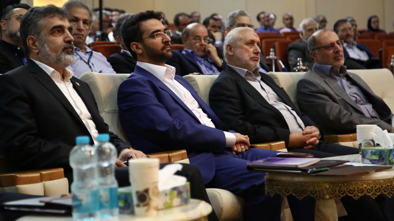 نخستین همایش فناوری کوانتومی 5 شهریور 96