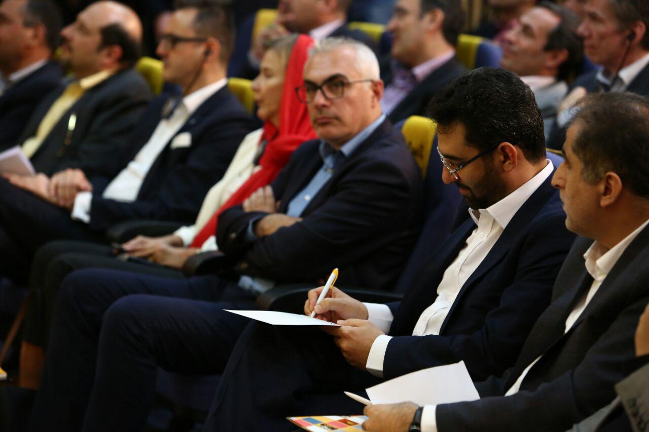 گردهمایی فرصت های  اقتصادی نسل 5 و نخستین آزمایش شبکه کامل 5G در کشور توسط ایرانسل با حضور مهندس آذری جهرمی
